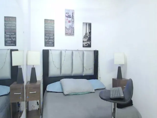 Live sex webcam photo for Miah_Olson #272299179