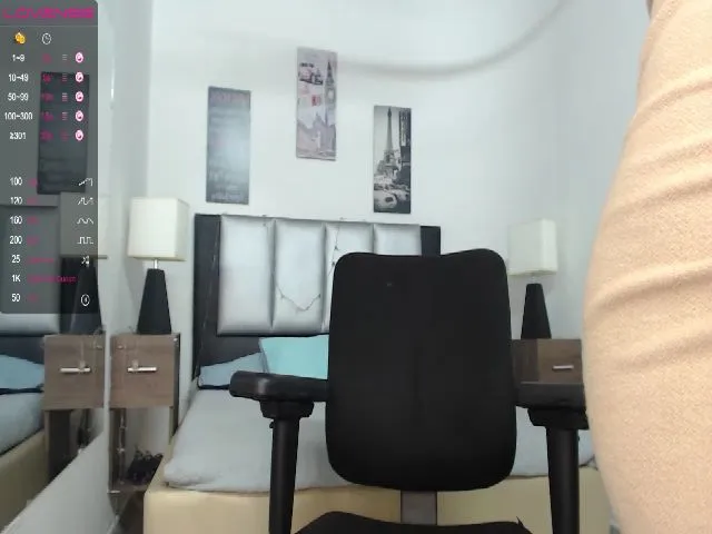 Live sex webcam photo for Miah_Olson #272578651