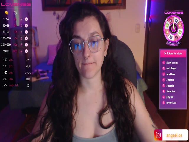 Live sex webcam photo for Miah_Peach #274997228