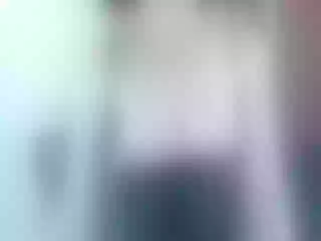 Live sex webcam photo for Miahot21 #272653315