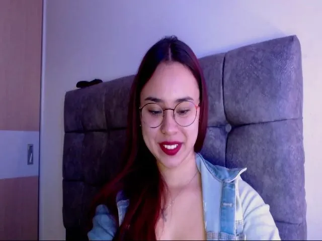 Live sex webcam photo for Mialovv #273625642