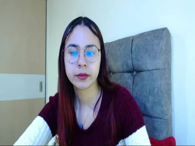 Live sex webcam photo for Mialovv #273776354