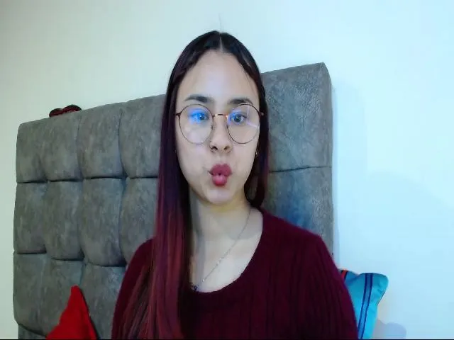 Live sex webcam photo for Mialovv #273778291