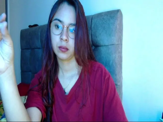 Live sex webcam photo for Mialovv #273788959