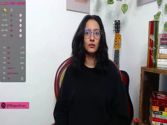 Live sex webcam photo for MiaportmanX #274182321