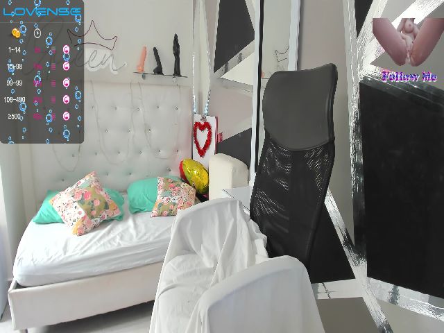 Live sex webcam photo for Miaqueen69 #272829560