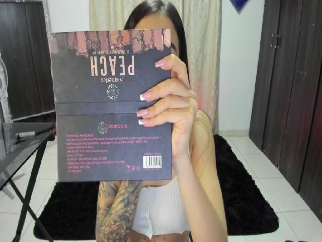 Live sex webcam photo for Miarose_1 #273586495