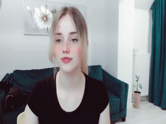 Live sex webcam photo for Mikki_Like #274345651