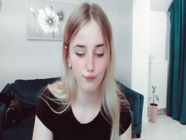 Live sex webcam photo for Mikki_Like #274346074