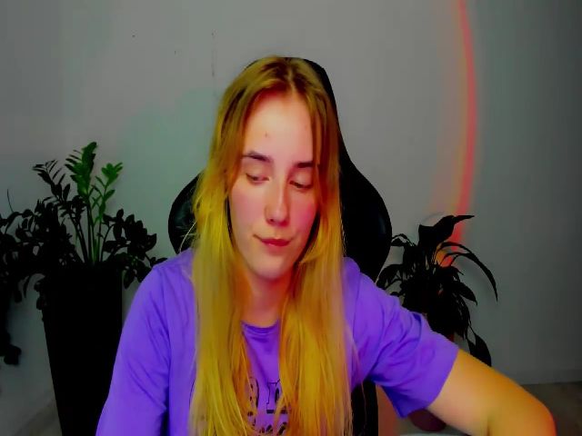 Live sex webcam photo for Mikki_Like #274385652