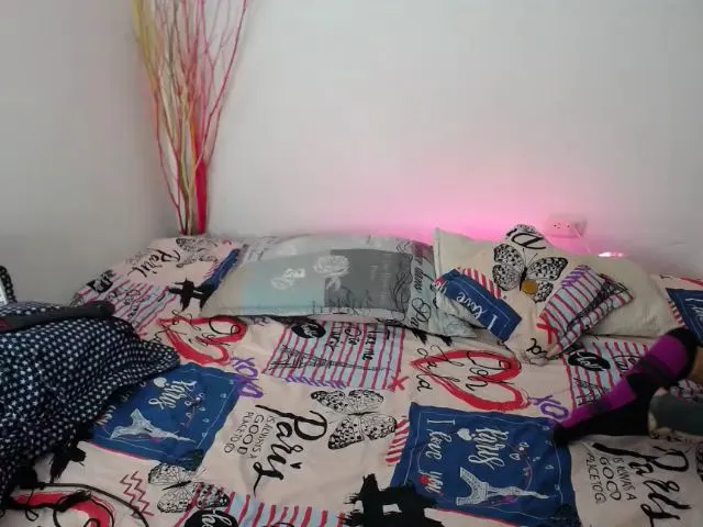 Live sex webcam photo for Miku_Grrr #272094720