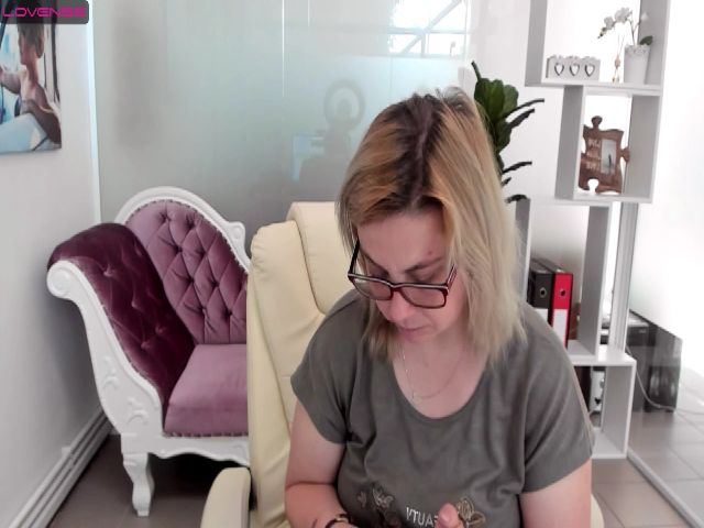 Live sex webcam photo for MilaGrace #273865603