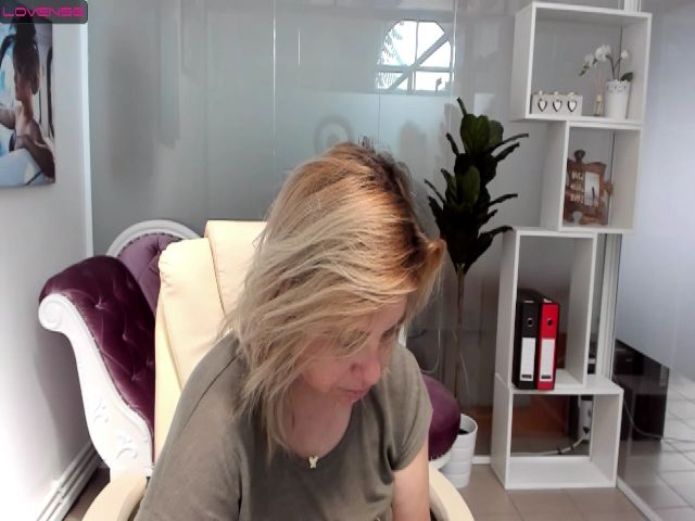 Live sex webcam photo for MilaGrace #273867372