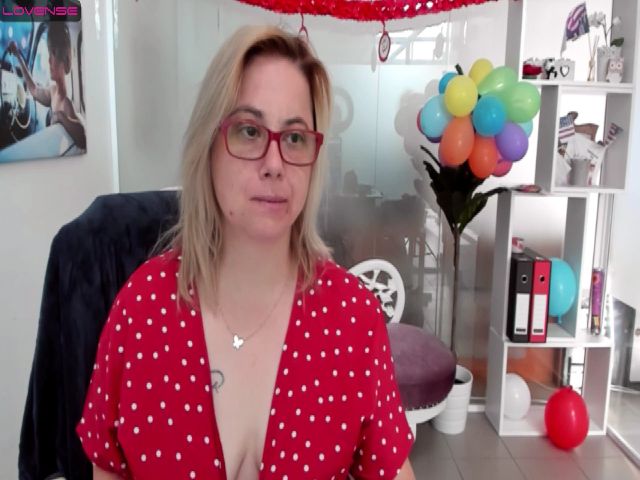 Live sex webcam photo for MilaGrace #273998705