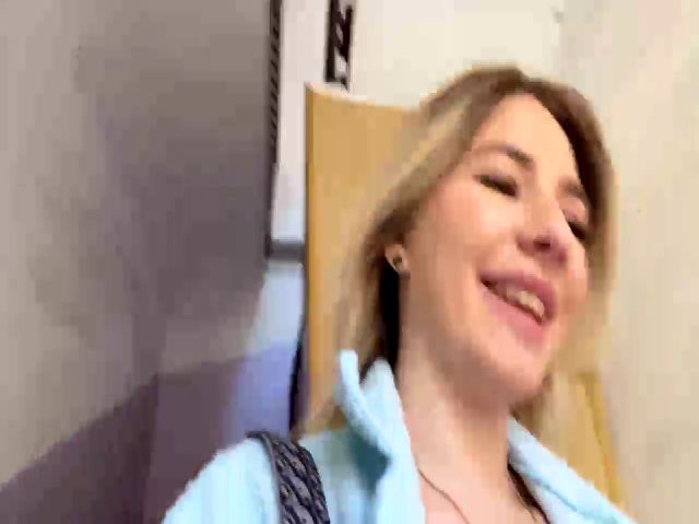 Live sex webcam photo for MilaVox #273338817