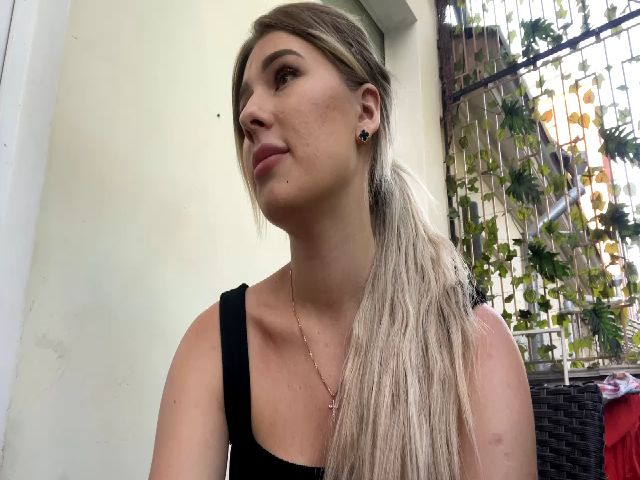 Live sex webcam photo for MilaVox #273754479