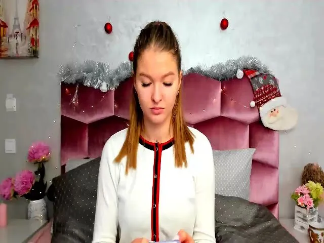 Live sex webcam photo for Mila_Hoot #272191317