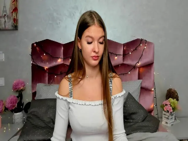 Live sex webcam photo for Mila_Hoot #272238674
