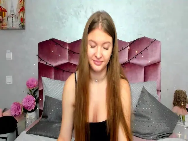 Live sex webcam photo for Mila_Hoot #272435193