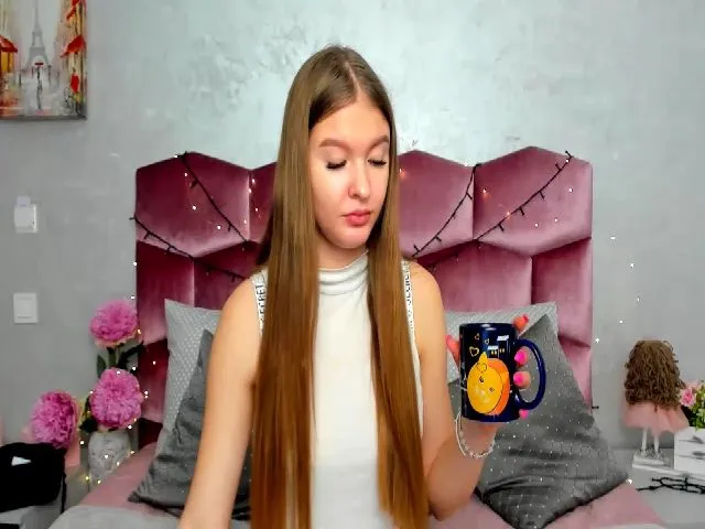 Live sex webcam photo for Mila_Hoot #272511173