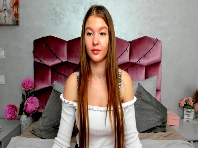 Live sex webcam photo for Mila_Hoot #272894618