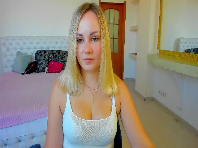 Live sex webcam photo for MilanaLil #273955840