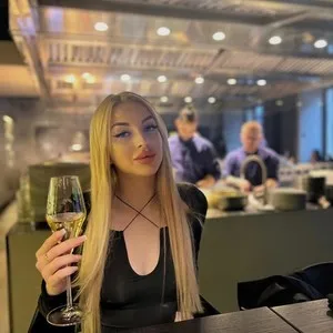 Live sex webcam photo for MilanaOmg #287262547