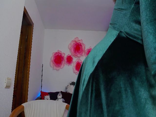 Live sex webcam photo for Milana_Amor #271735118