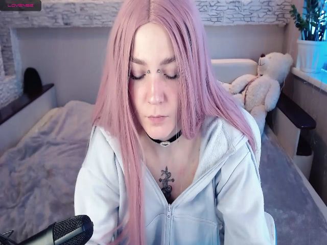 Live sex webcam photo for Milana_Wet #272339588