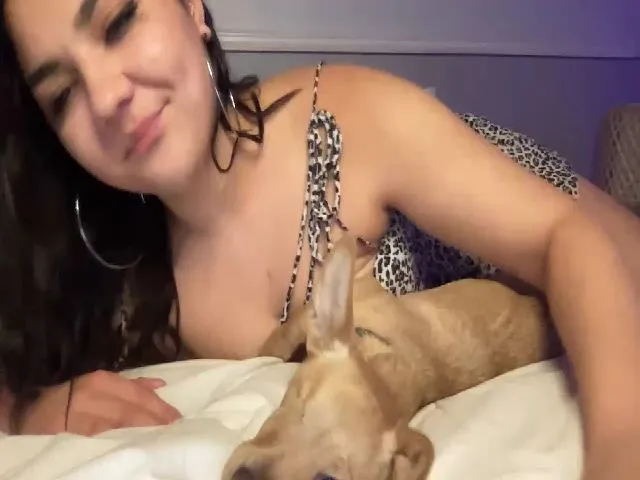 Live sex webcam photo for MileyxSmiles #273674554