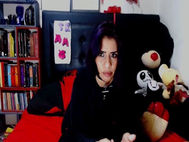 Live sex webcam photo for MilfKatty #271950333