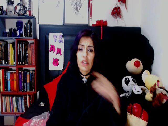 Live sex webcam photo for MilfKatty #271952758