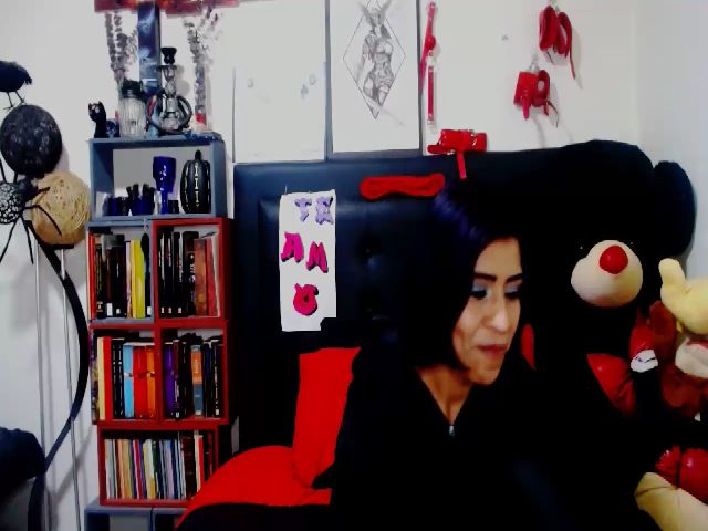 Live sex webcam photo for MilfKatty #272338362