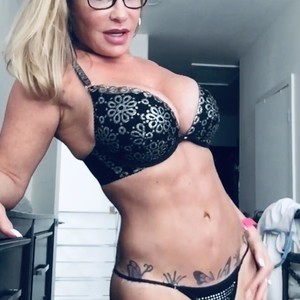 Live sex webcam photo for Milf_Goddess #284632094