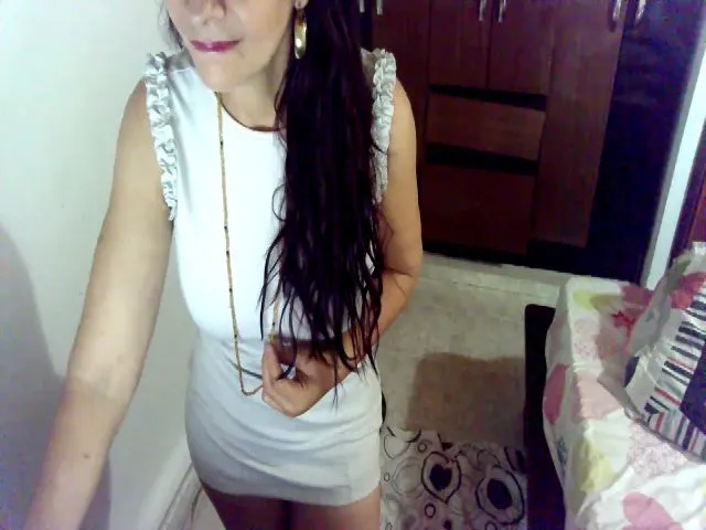 Live sex webcam photo for Milfsexy_ #272109258