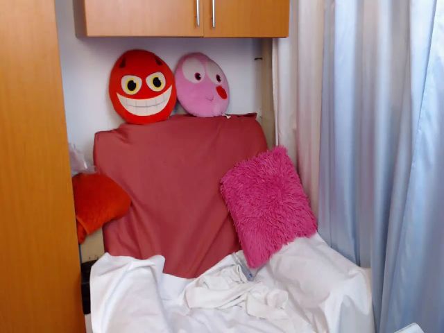 Live sex webcam photo for MilfySophiee #272255122