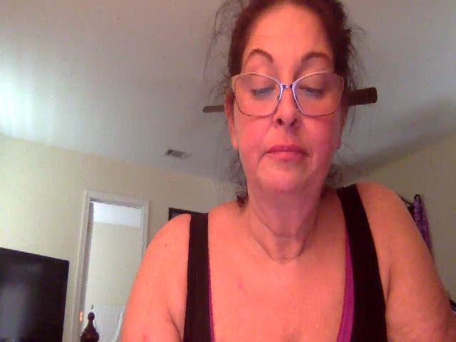 Live sex webcam photo for MilfyyMarie #273814068