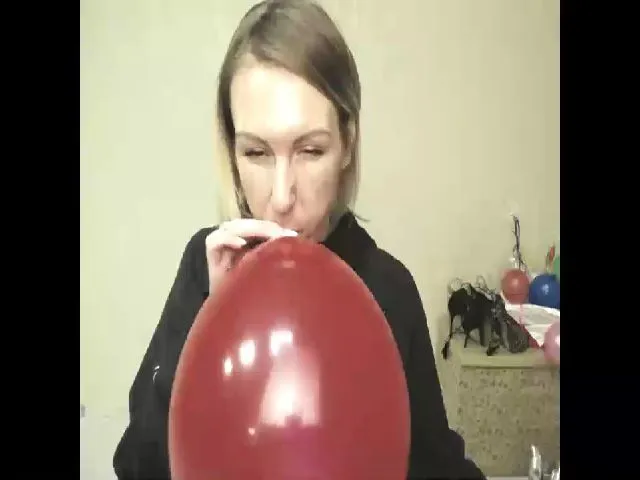 Live sex webcam photo for MiliEsiens #272238291