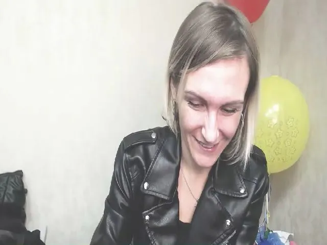 Live sex webcam photo for MiliEsiens #272400569