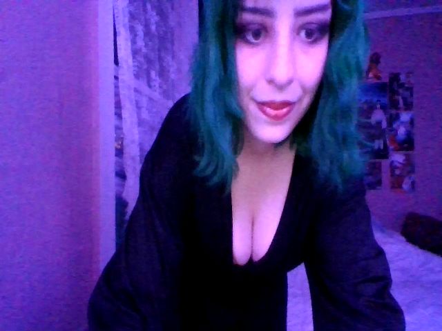 Live sex webcam photo for Milkbunny666 #272116214