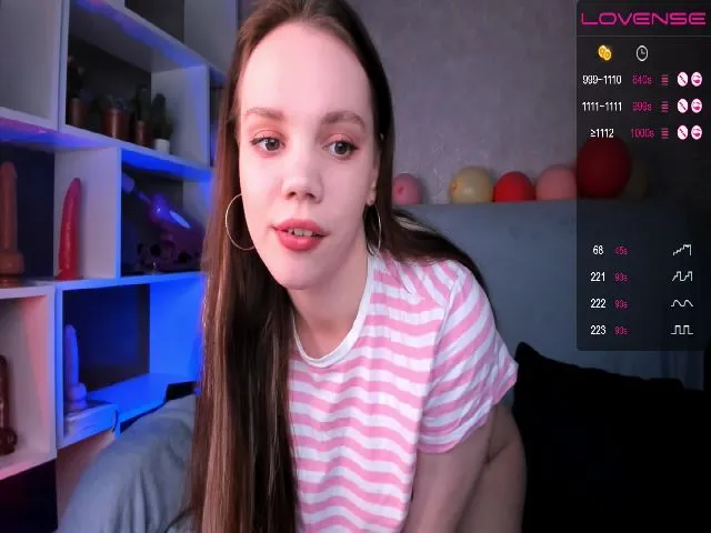 Live sex webcam photo for MilkyEveline #272633034