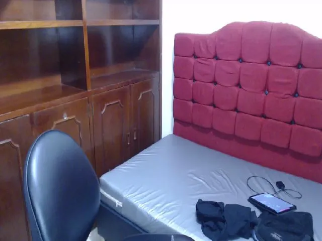 Live sex webcam photo for Milliefox #271903707