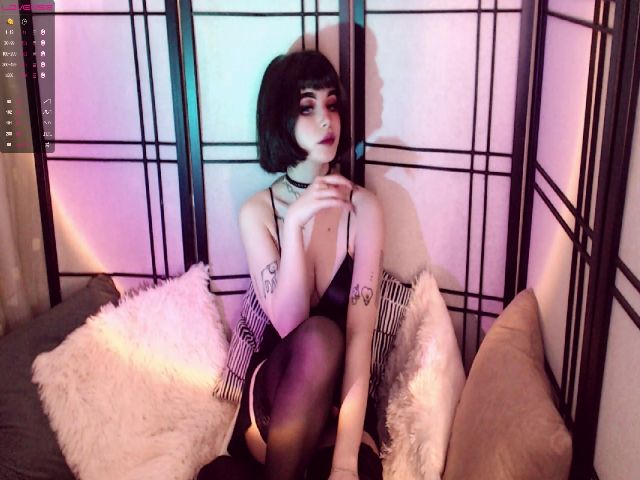 Live sex webcam photo for MinaSanna #272511282