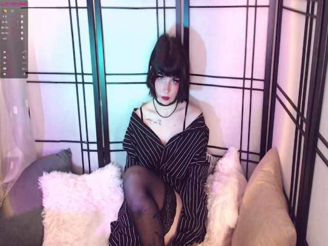 Live sex webcam photo for MinaSanna #272574421