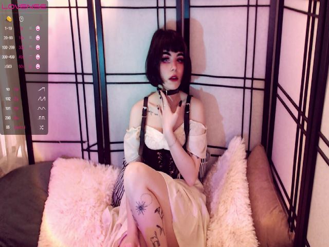 Live sex webcam photo for MinaSanna #272617539