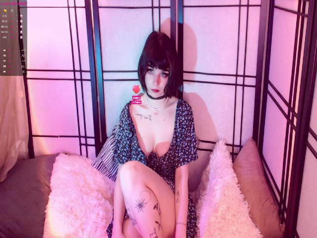 Live sex webcam photo for MinaSanna #272630061