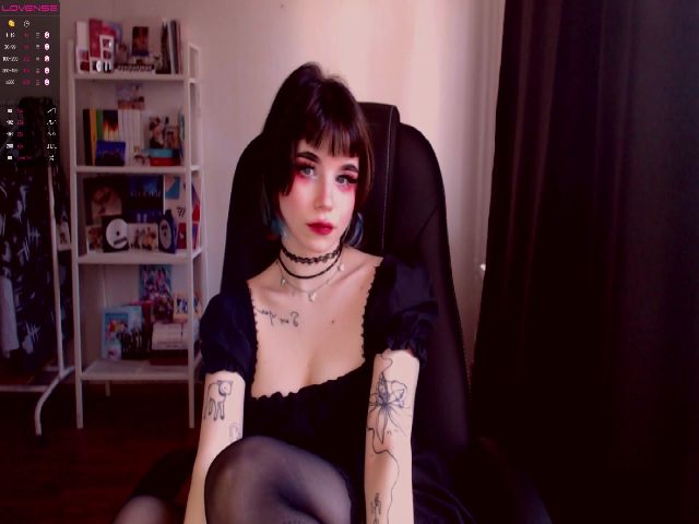 Live sex webcam photo for MinaSanna #273073115