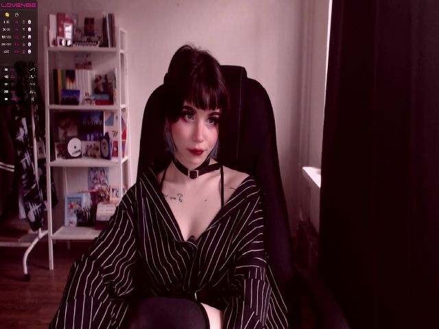 Live sex webcam photo for MinaSanna #273115465