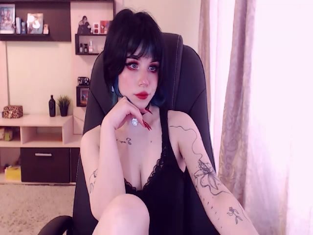 Live sex webcam photo for MinaSanna #273447606