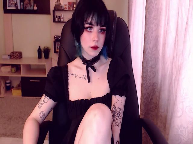 Live sex webcam photo for MinaSanna #273459542